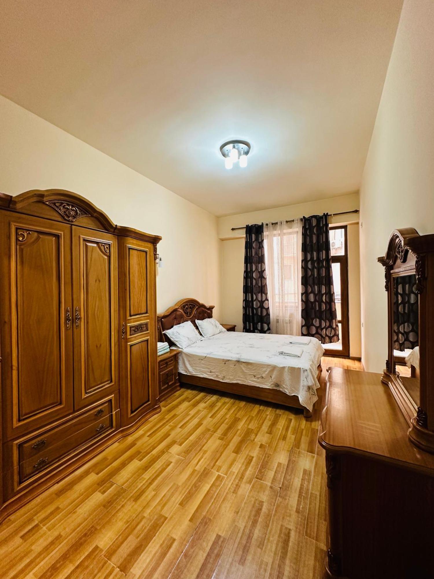 Sakharov Residence, Small Center Yerevan Bagian luar foto